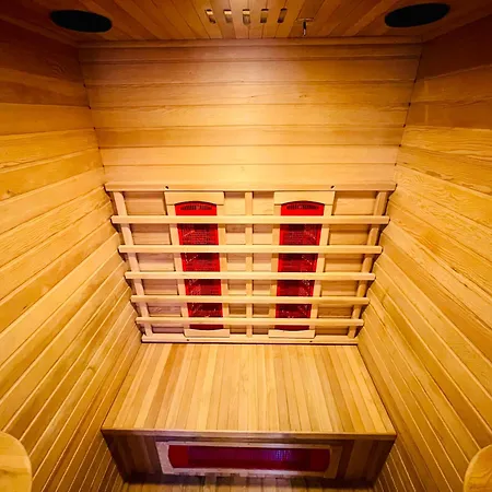 -theurbanist- Sauna Free Parking Fast Wifi Apartamento *